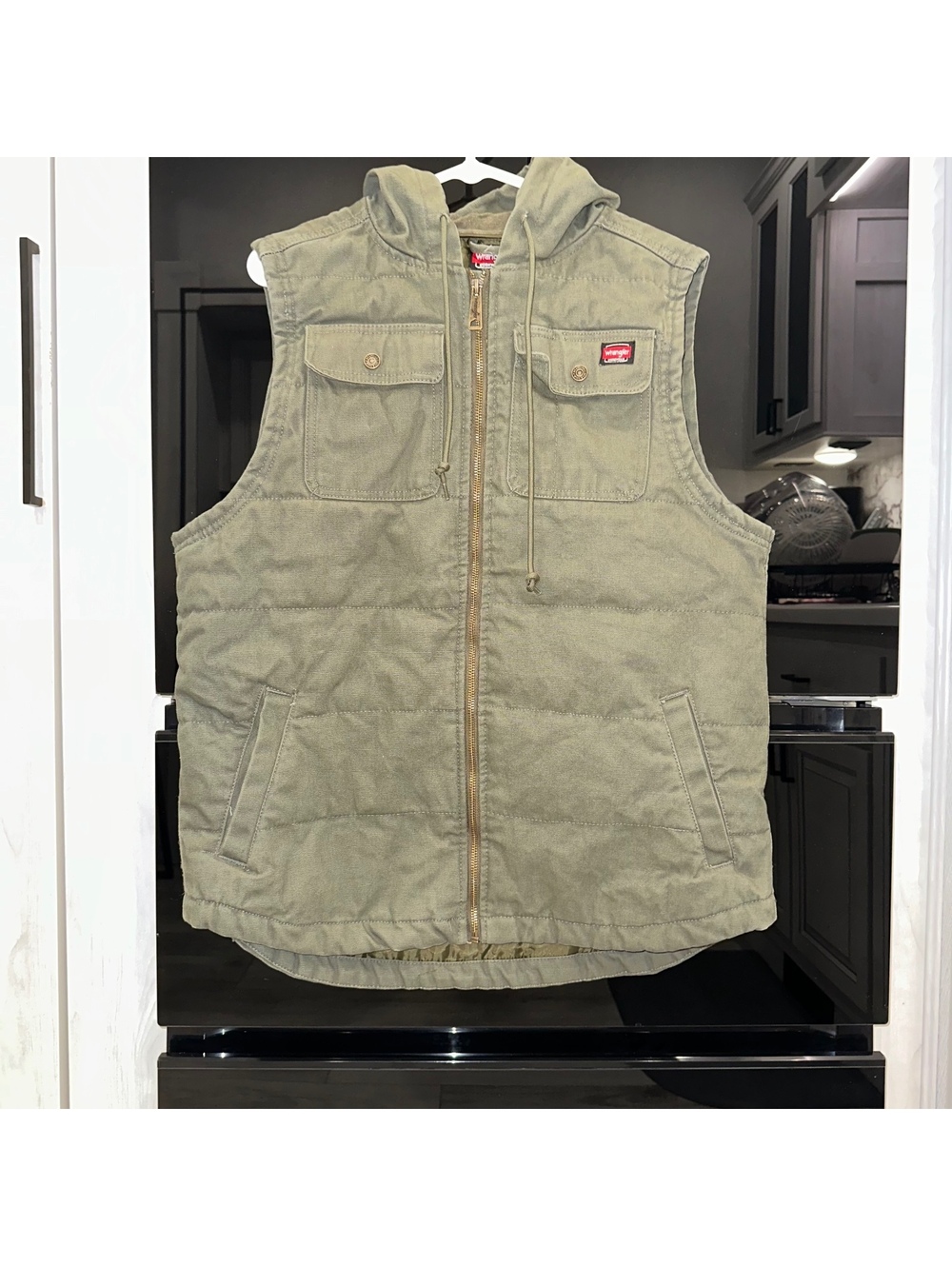 Wrangler Workwear Men’s Hooded Utility Vest – Size Large